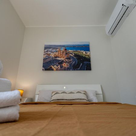 Mellieha Apartment With A View ภายนอก รูปภาพ