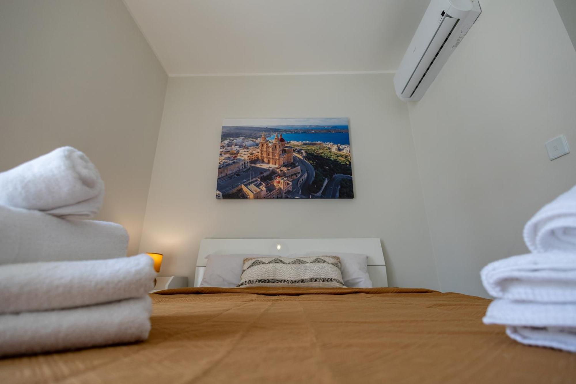 Mellieha Apartment With A View ภายนอก รูปภาพ